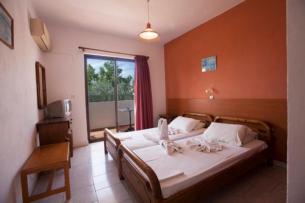 Apostolis Hotel Apartments Pefki エクステリア 写真