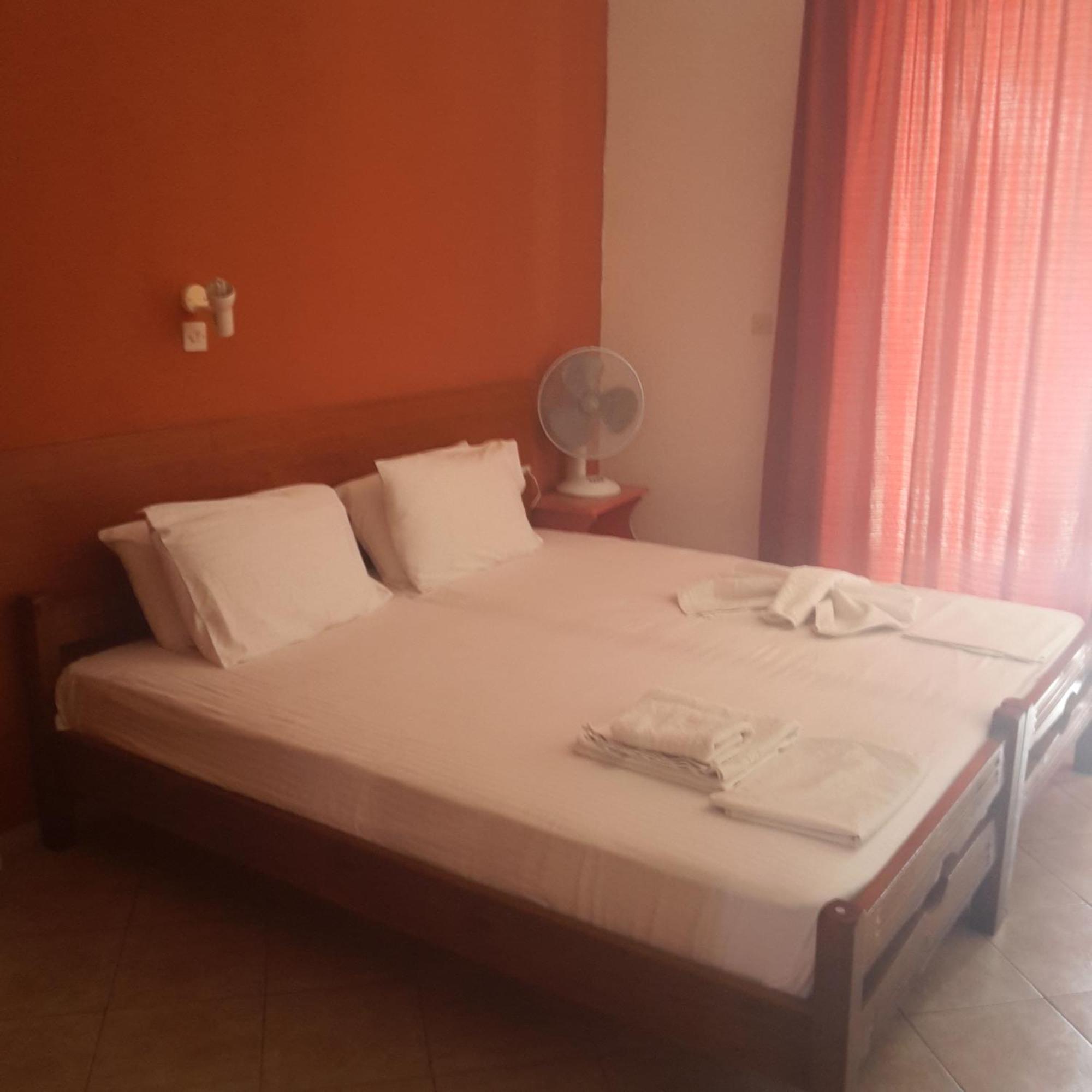Apostolis Hotel Apartments Pefki エクステリア 写真